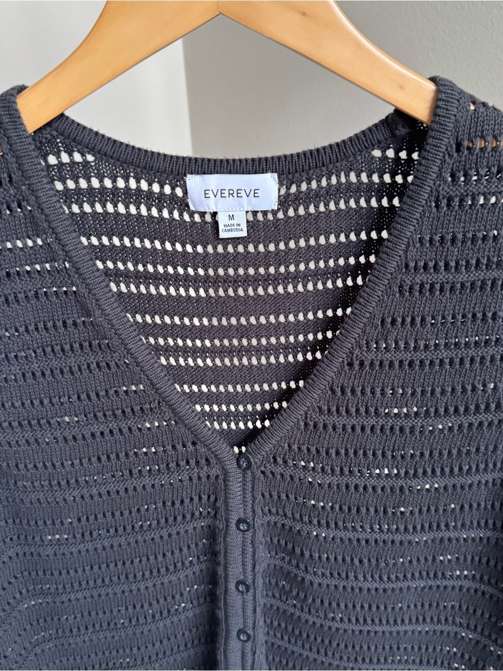 Evereve Hayden Crochet Button-Front Sleeveless Top - Picture 3 of 4